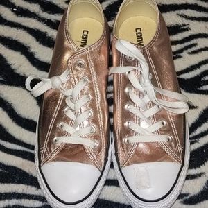 Metallic rose gold Converse